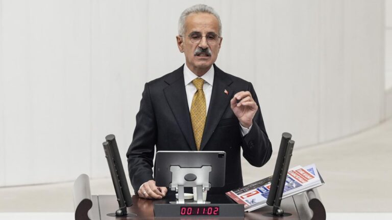Bakan Uraloğlu: Esenboğa metrosuna 2026’da başlıyoruz