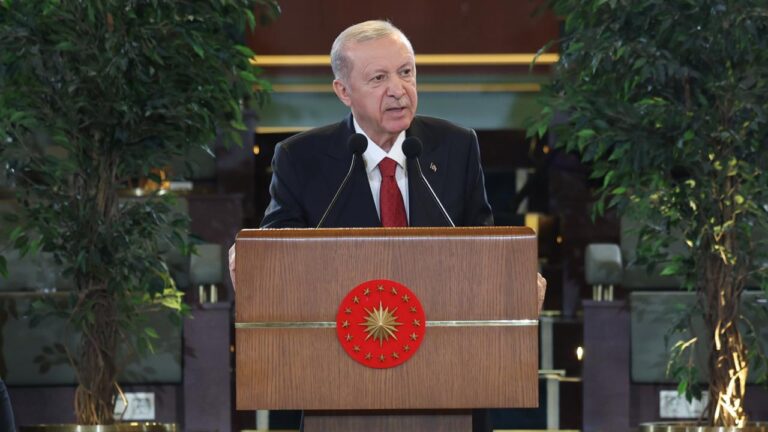 Cumhurbaşkanı Erdoğan: Hazreti Mevlana’nın çağları aşan öğütleri bize yol gösteriyor