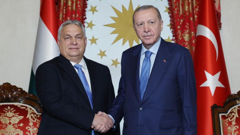 Cumhurbaşkanı Erdoğan: Macaristan ile ticaret hacmi hedefimizi 10 milyar dolara güncellemeyi görüştük