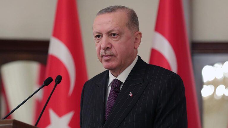 Cumhurbaşkanı Erdoğan’dan şehit polisler için başsağlığı mesajı