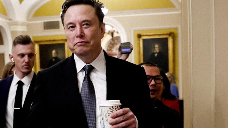 Elon Musk’ın 55 milyar dolarlık Tesla tazminat paketi iade edildi