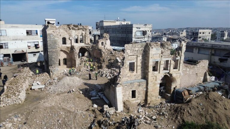 Filistin Bayındırlık Bakanlığı: İsrail’in Gazze Şeridi’ndeki soykırımında 352 bin konut yıkıldı
