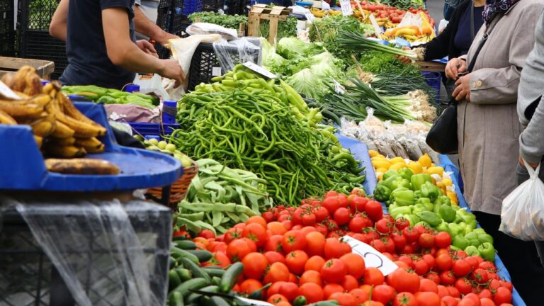 Kasımda fiyatı en çok artan ve azalan ürünler belli oldu