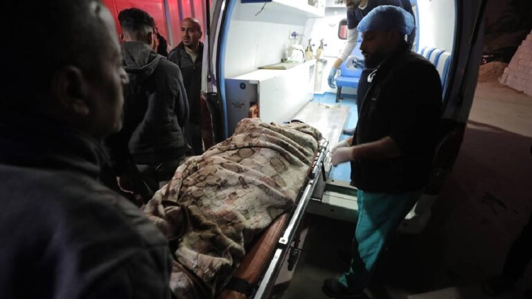 Katil İsrail’in Gazze’ye saldırılarında can kaybı 70 bin 369’a yükseldi