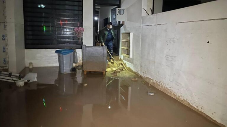 Kerkük’te iki gündür aralıksız süren şiddetli yağışlar nedeniyle bir kişi daha hayatını kaybetti