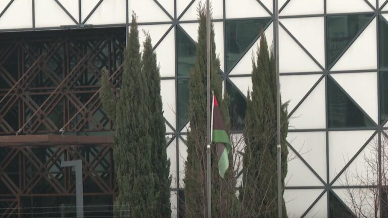 Libya’nın Ankara Büyükelçiliğinde bayraklar yarıya indirildi