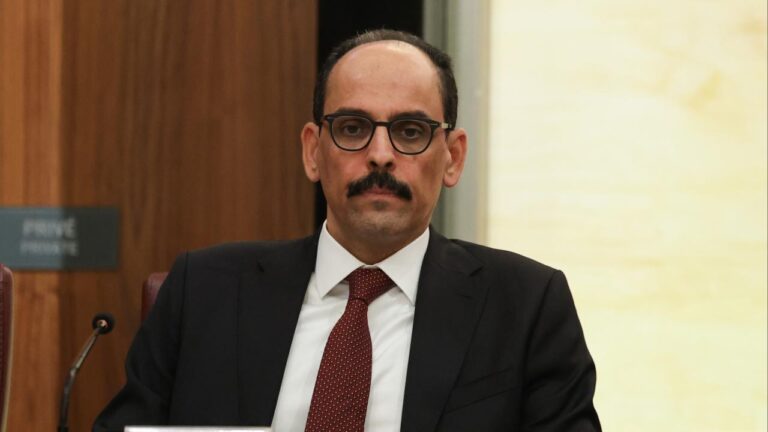MİT Başkanı Kalın, Hamas heyetiyle görüştü