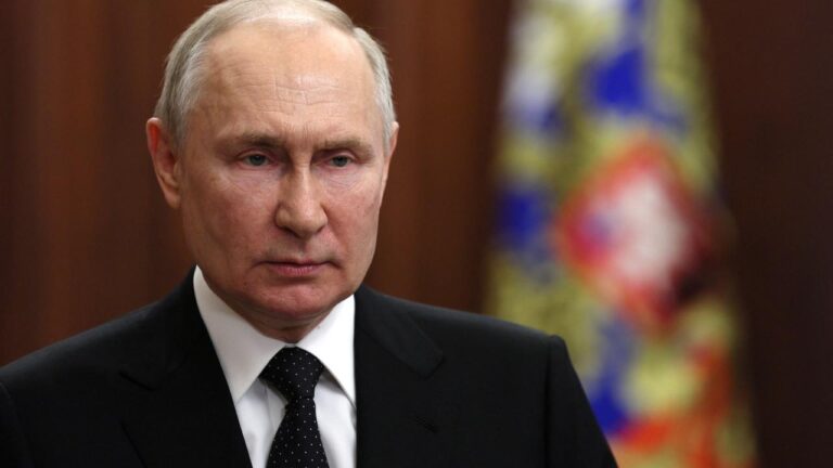 Putin, Zaporijya bölgesine yönelik saldırıların sürdürüleceğini söyledi