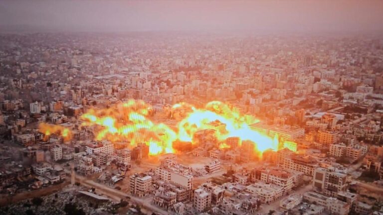 Soykırımcı İsrail ordusu Gazze’de binaları havaya uçurdu ve bazı bölgeleri hedef aldı