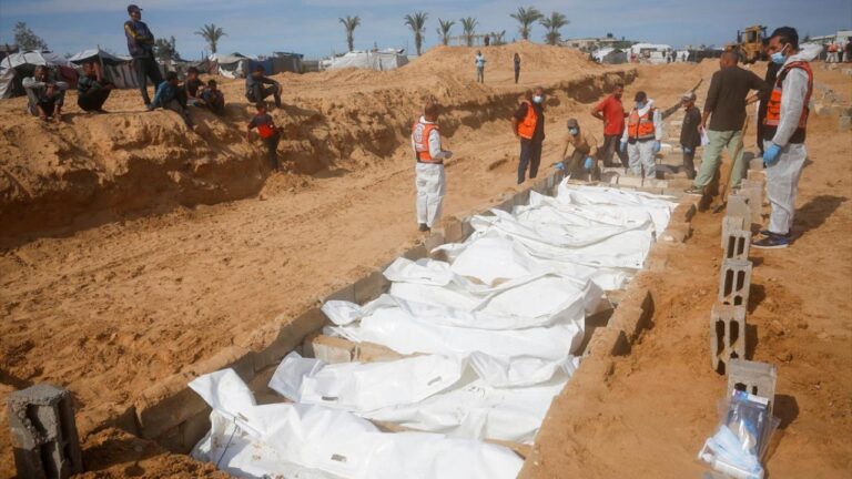 Soykırımcı İsrail’in Gazze’ye saldırılarında can kaybı 70 bin 654’e yükseldi