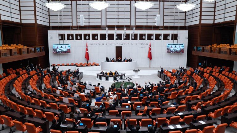 TBMM’de 40 günlük bütçe maratonu tamamlandı: 240 saatlik mesai