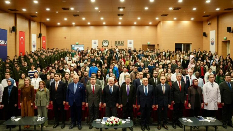 Türkçe’nin Işığında Birlik Paneli yapıldı
