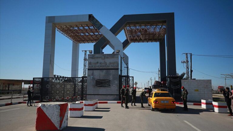 Türkiye dahil 8 ülkeden soykırımcı İsrail’in Refah Sınır Kapısı girişimine ortak tepki