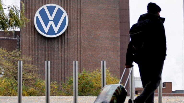 Volkswagen, 88 yıllık tarihinde ilk kez Almanya’daki bir fabrikasını kapatıyor