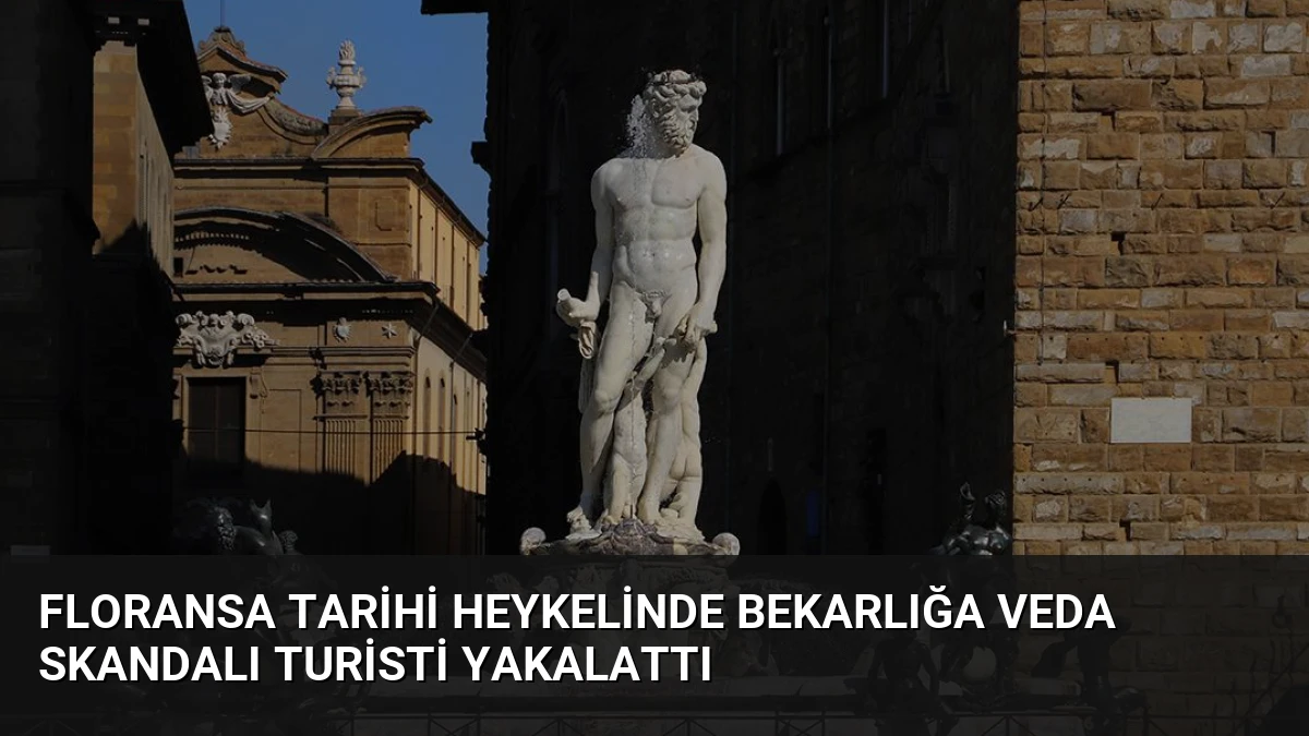Floransa Tarihi Heykelinde Bekarlığa Veda Skandalı Turisti Yakalattı